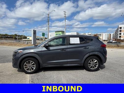 2017 Hyundai TUCSON SE