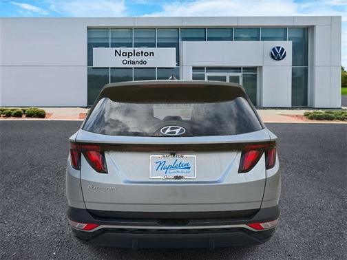 2024 Hyundai TUCSON SE