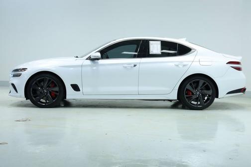 Uyuni White 2023 Genesis G70 3.3T