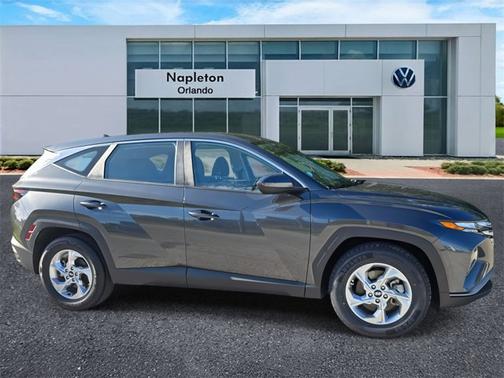 2024 Hyundai TUCSON SE