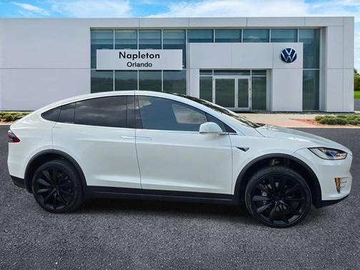 Pearl White Multi-Coat 2017 Tesla Model X 100D