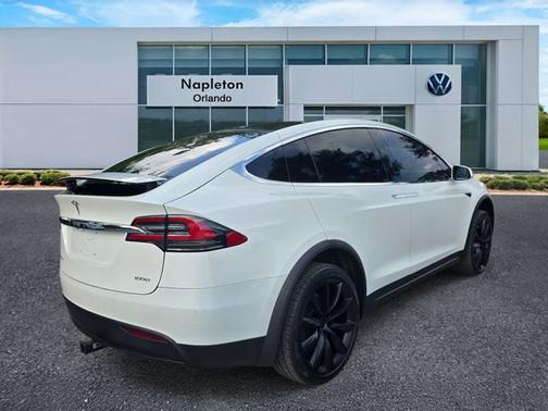 Pearl White Multi-Coat 2017 Tesla Model X 100D