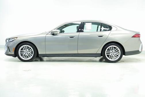 2024 BMW 530 530i xDrive