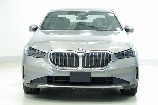 2024 BMW 530 530i xDrive