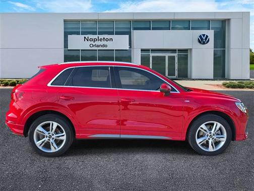 2023 Audi Q3 S line Premium