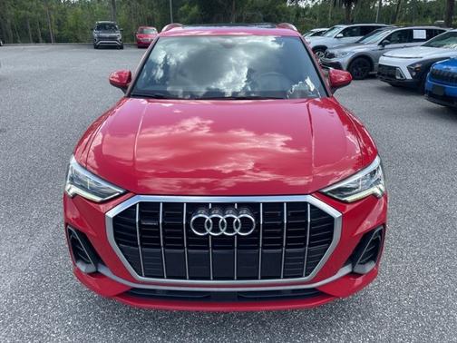 2023 Audi Q3 S line Premium