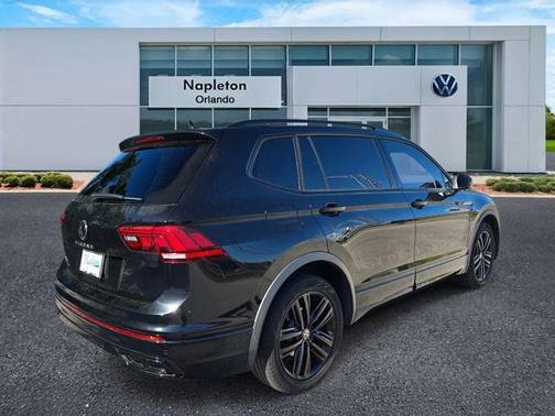 2022 Volkswagen Tiguan SE R-Line Black