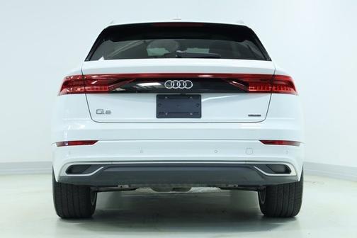 2023 Audi Q8 Premium Plus