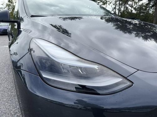 2024 Tesla Model Y Standard Range