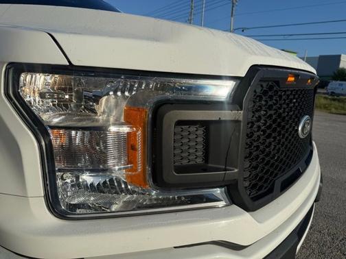 Oxford White 2018 Ford F-150 XLT