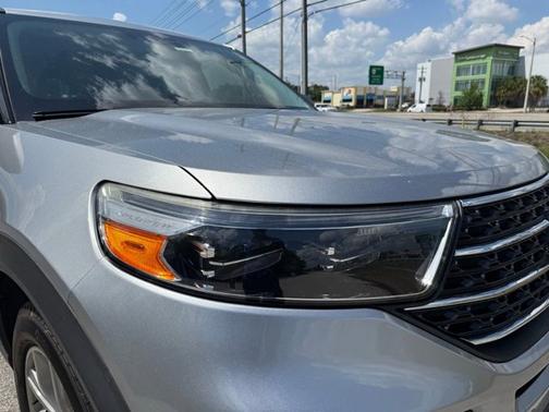 Iconic Silver Metallic 2020 Ford Explorer XLT