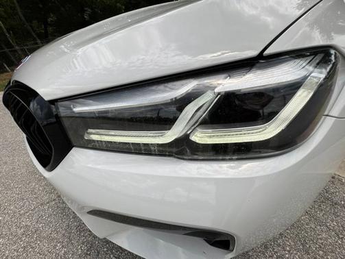 Alpine White 2022 BMW M5 Base