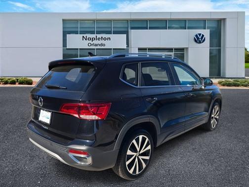 2024 Volkswagen Taos SE