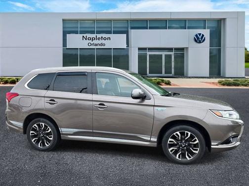 Diamond White Pearl 2018 Mitsubishi Outlander PHEV SEL