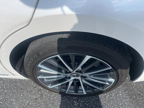 2022 Lexus ES 300h ES 300h