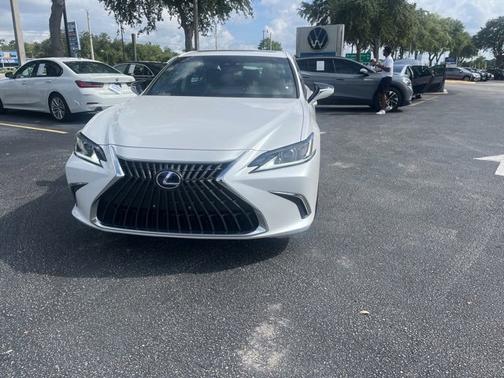 2022 Lexus ES 300h ES 300h