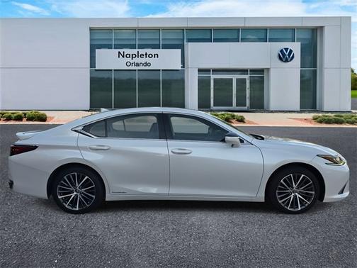 2022 Lexus ES 300h ES 300h