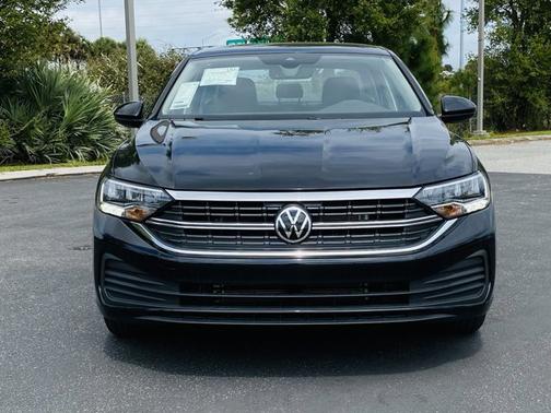 2022 Volkswagen Jetta SE