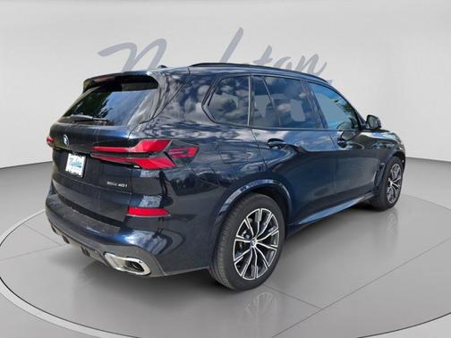 Carbon Black Metallic 2026 BMW X5 xDrive40i
