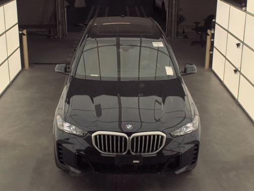Carbon Black Metallic 2026 BMW X5 xDrive40i