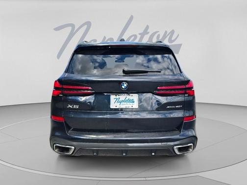 Carbon Black Metallic 2026 BMW X5 xDrive40i