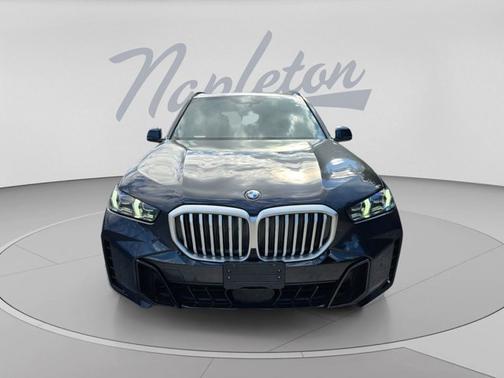 Carbon Black Metallic 2026 BMW X5 xDrive40i