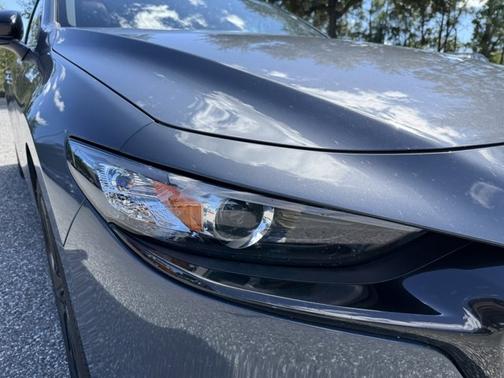 2023 Mazda Mazda3 2.5 S Carbon Edition