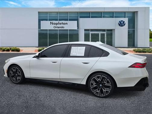 Mineral White Metallic 2024 BMW 530 530i