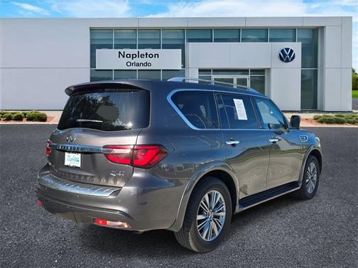2024 INFINITI QX80 LUXE