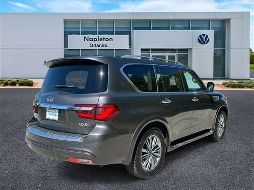 2024 INFINITI QX80 LUXE
