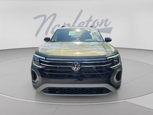Green 2026 Volkswagen Atlas 2.0T Peak Edition
