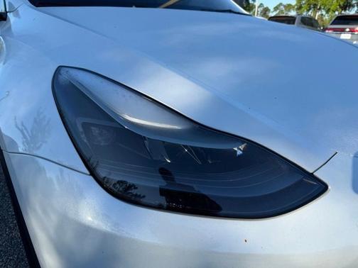 White 2022 Tesla Model Y Performance