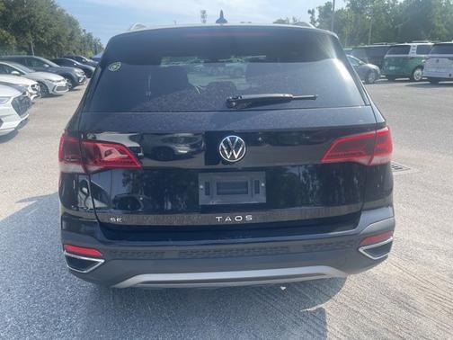 2022 Volkswagen Taos SE