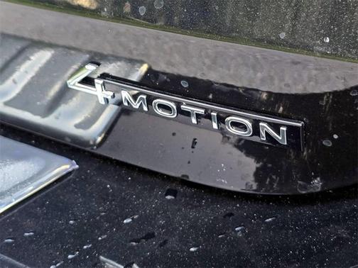 2025 Volkswagen Tiguan SE