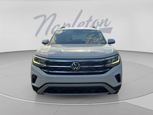 Pure White 2023 Volkswagen Atlas 2.0T SE w/Technology