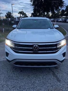 Pure White 2023 Volkswagen Atlas 2.0T SE w/Technology