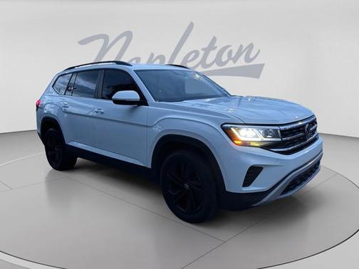 Pure White 2023 Volkswagen Atlas 2.0T SE w/Technology