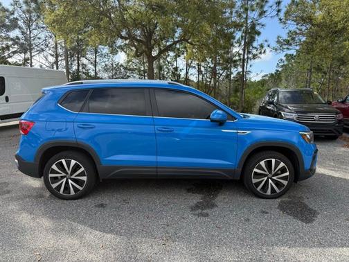2022 Volkswagen Taos SE