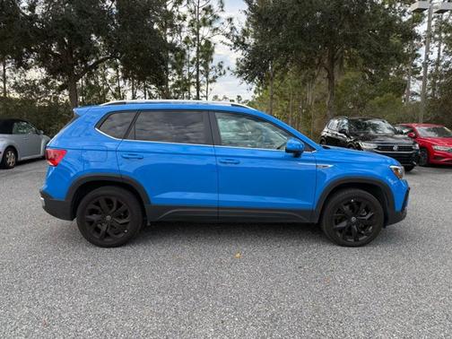 2023 Volkswagen Taos SE