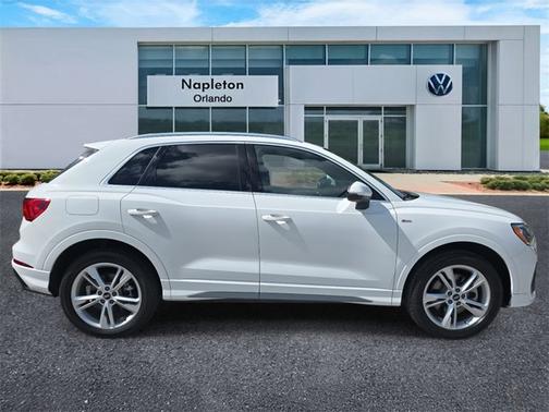2021 Audi Q3 S line Premium
