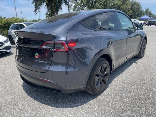 2025 Tesla Model Y Long Range