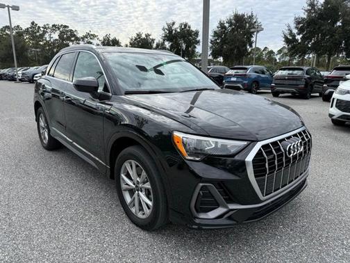 2022 Audi Q3 S line Premium