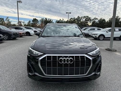 2022 Audi Q3 S line Premium
