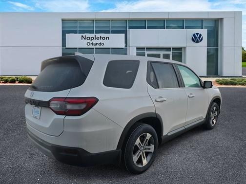 2023 Honda Pilot EX-L 7 Passenger