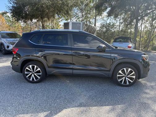 2022 Volkswagen Taos SE