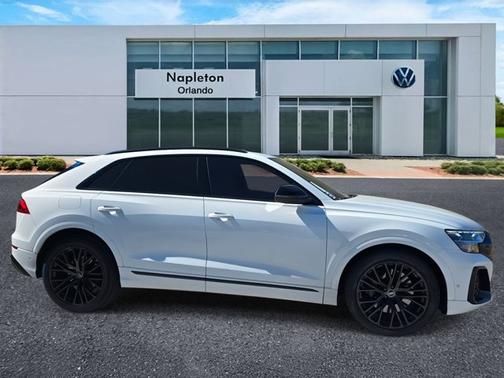 2024 Audi SQ8 Premium Plus