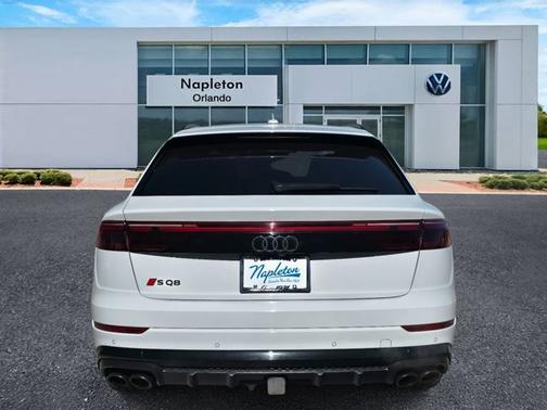 2024 Audi SQ8 Premium Plus