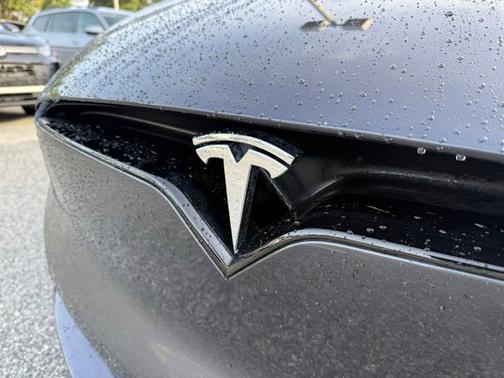 Gray 2024 Tesla Model X Base