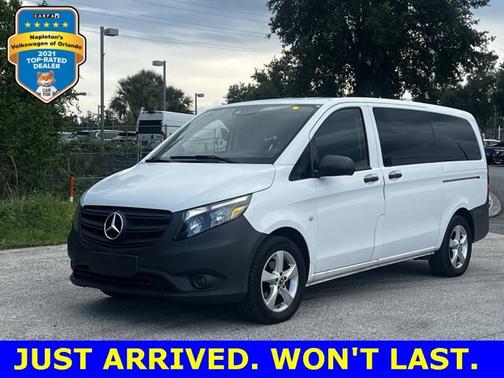 2023 Mercedes-Benz Metris Passenger