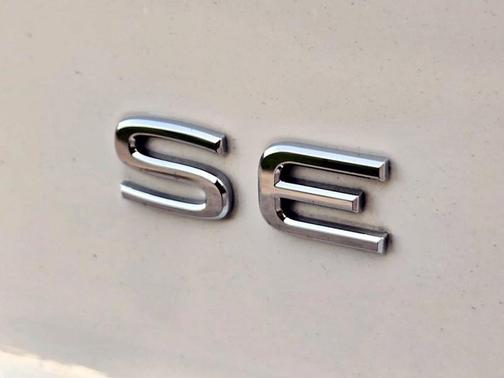 2022 Volkswagen Atlas Cross Sport 2.0T SE w/Technology